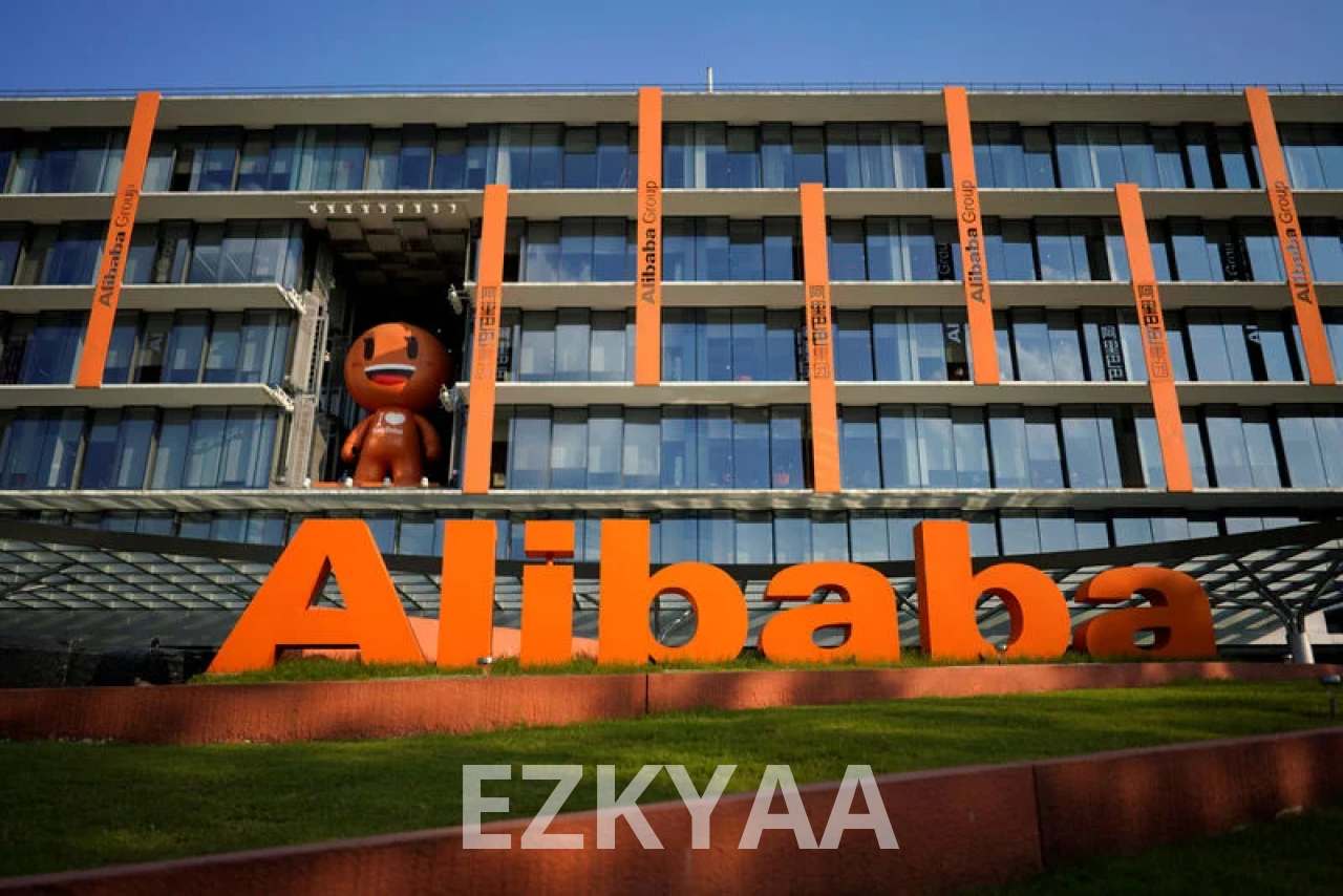 الدليل الشامل والاحترافي لمنصة Alibaba: من اختيار المنتج حتى استلام الشحنة في مستودعك